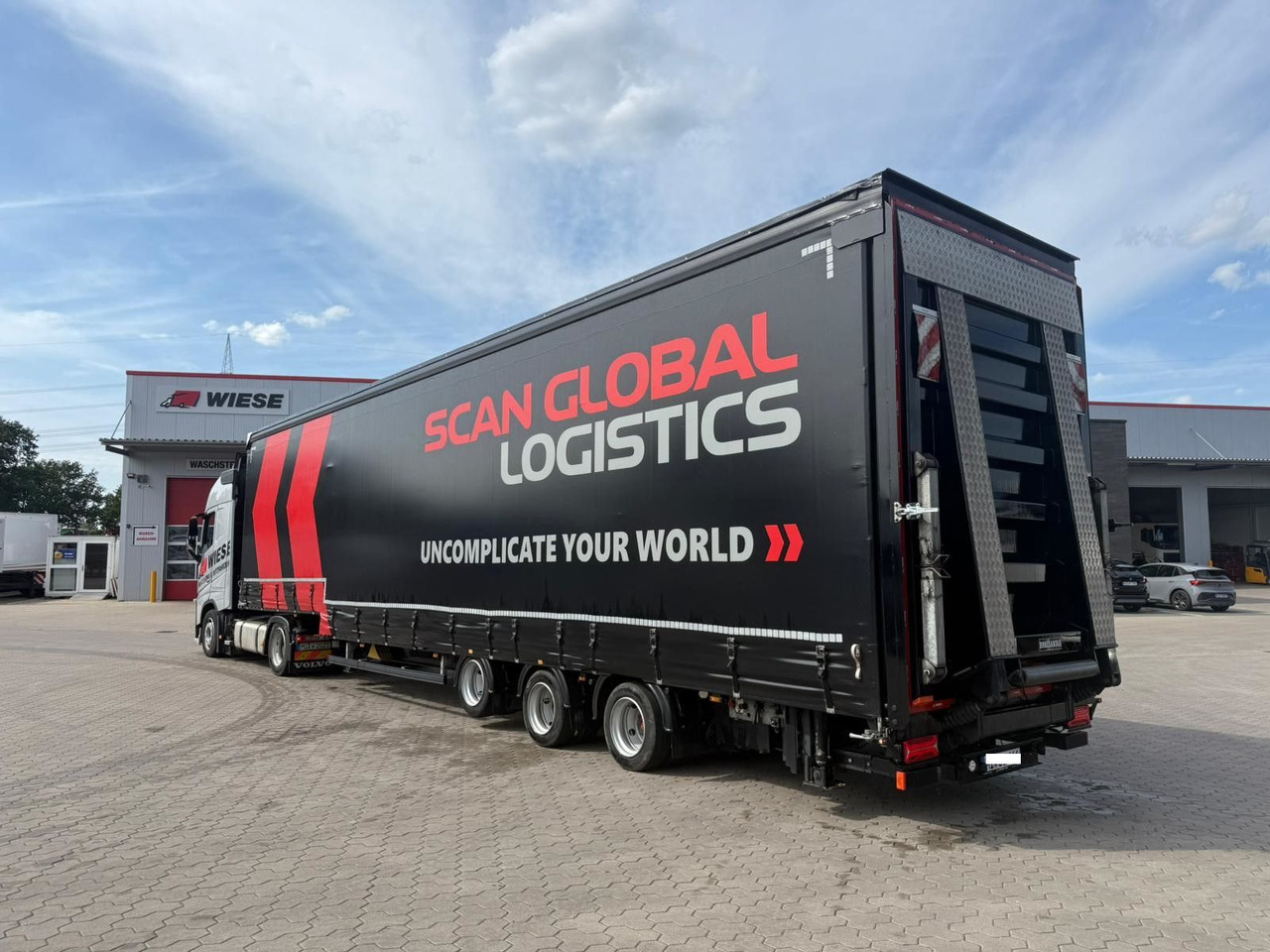 Wiese 3-Achs Gabestaplertransporter Mega LBW - Низькорамна платформа напівпричіп: фото 1 Wiese 3-Achs Gabestaplertransporter Mega LBW - Низькорамна платформа напівпричіп: фото 1