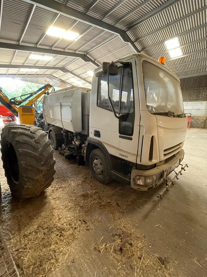 IVECO 17 E 17 - Підмітально-прибиральна машина: фото 1 IVECO 17 E 17 - Підмітально-прибиральна машина: фото 1
