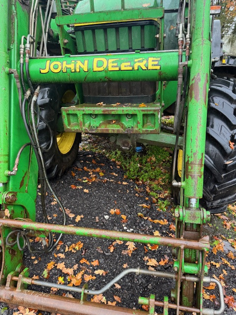 JOHN DEERE 6400 - Трактор: фото 2 JOHN DEERE 6400 - Трактор: фото 2