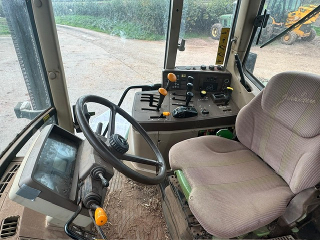 JOHN DEERE 6910 - Трактор: фото 4 JOHN DEERE 6910 - Трактор: фото 4