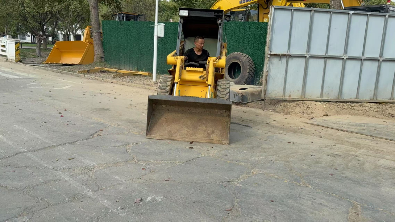 CASE 1825 - Міні-навантажувач: фото 5 CASE 1825 - Міні-навантажувач: фото 5