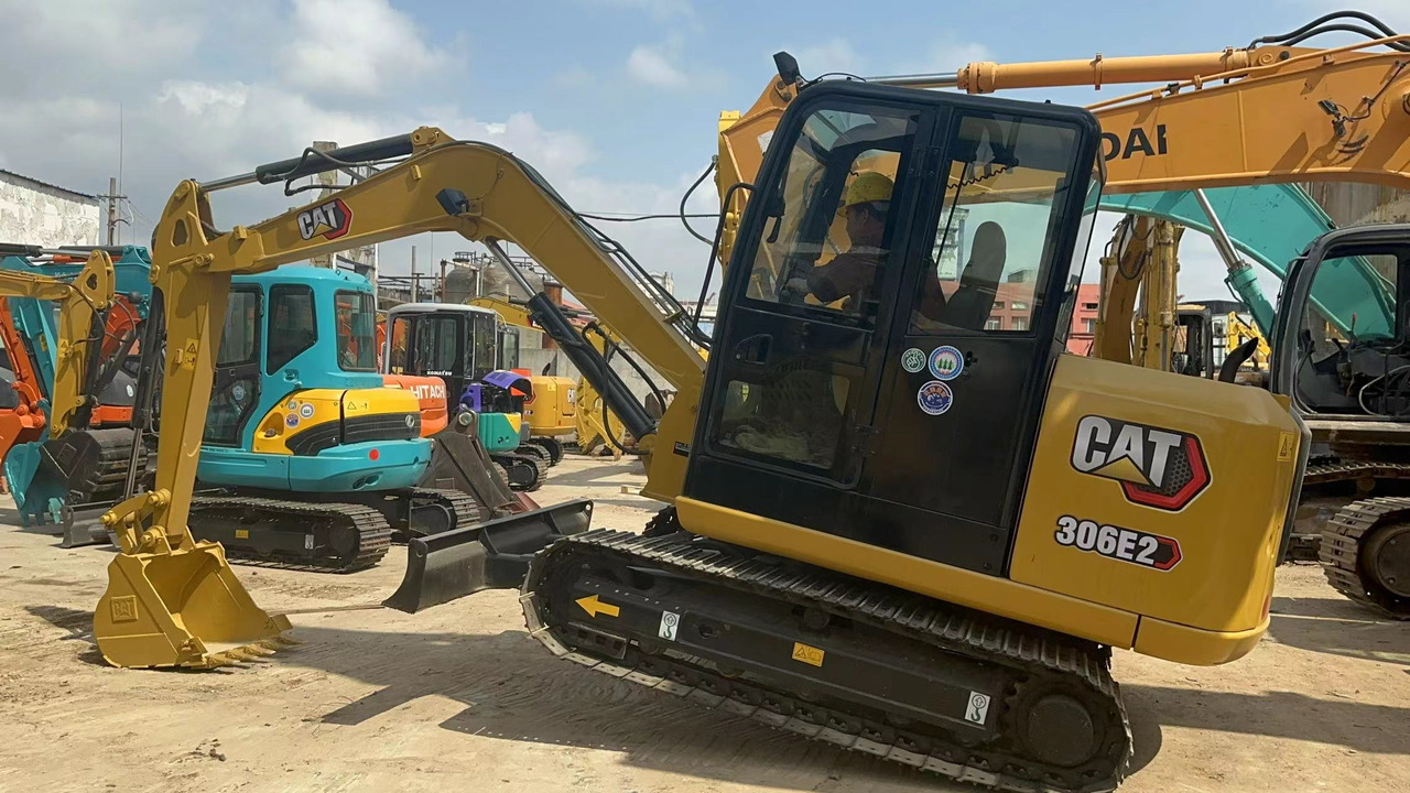 CATERPILLAR 306E2 - Міні-екскаватор: фото 1 CATERPILLAR 306E2 - Міні-екскаватор: фото 1