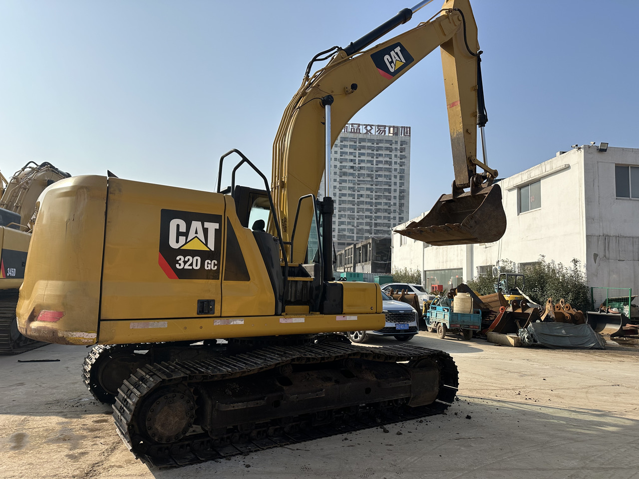CATERPILLAR 320GC - Гусеничний екскаватор: фото 1 CATERPILLAR 320GC - Гусеничний екскаватор: фото 1