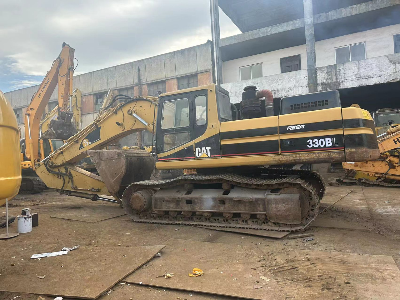 CATERPILLAR 330BL - Гусеничний екскаватор: фото 3 CATERPILLAR 330BL - Гусеничний екскаватор: фото 3