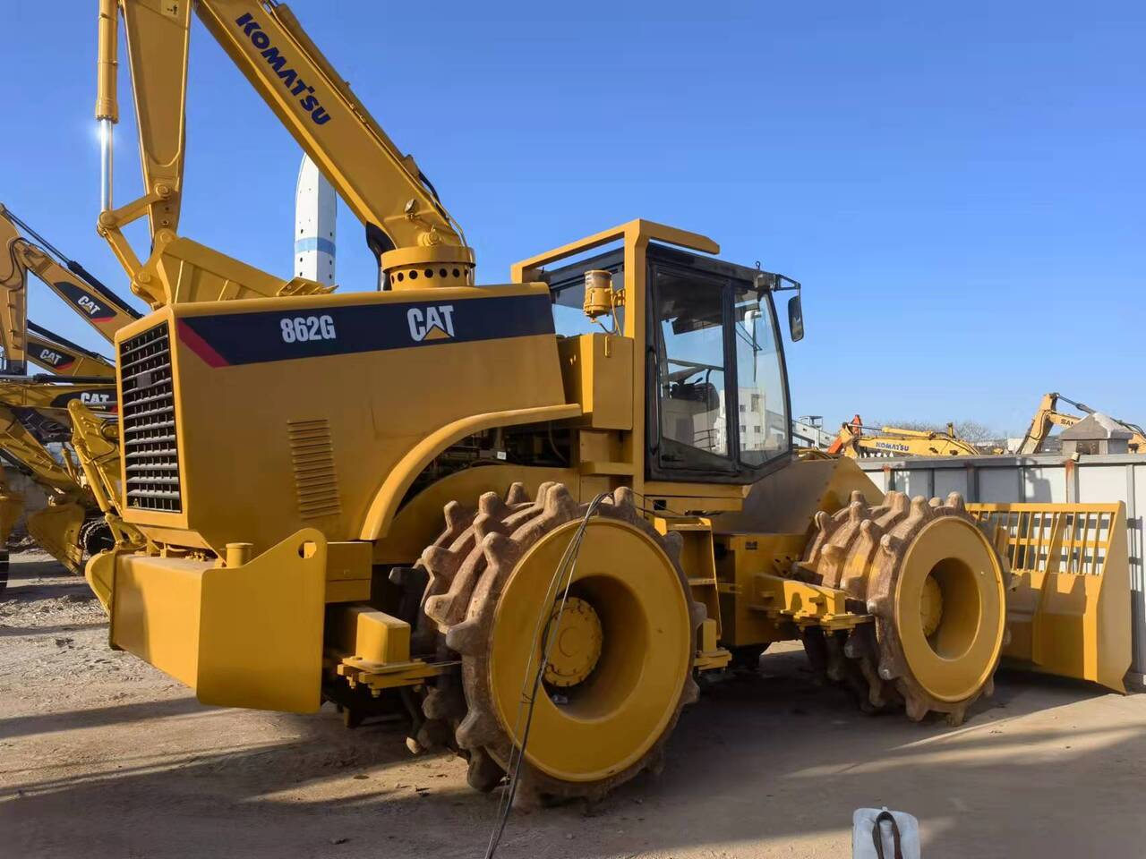 CATERPILLAR 862G - Гусеничний міні-навантажувач: фото 1 CATERPILLAR 862G - Гусеничний міні-навантажувач: фото 1