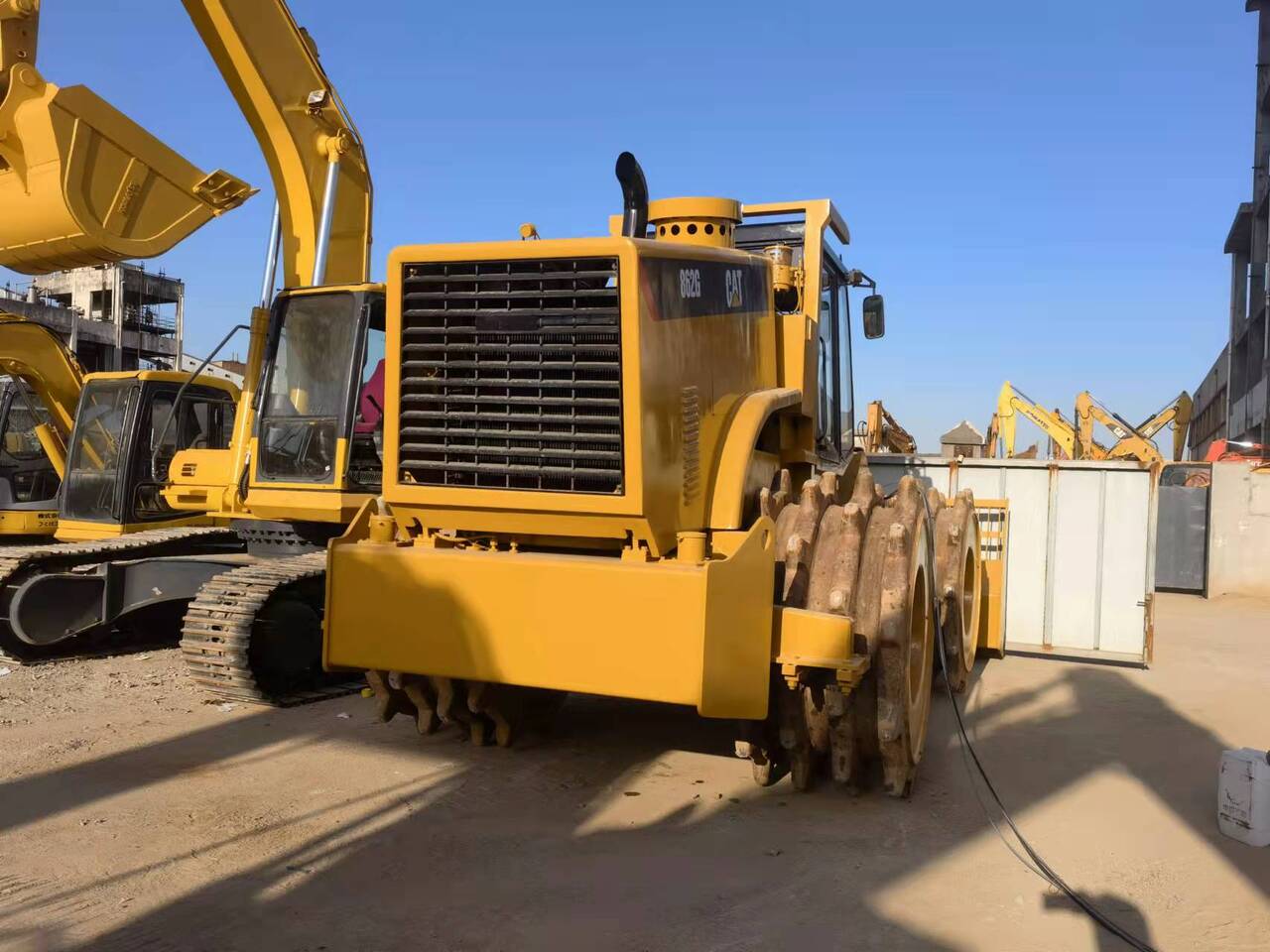 CATERPILLAR 862G - Гусеничний міні-навантажувач: фото 3 CATERPILLAR 862G - Гусеничний міні-навантажувач: фото 3