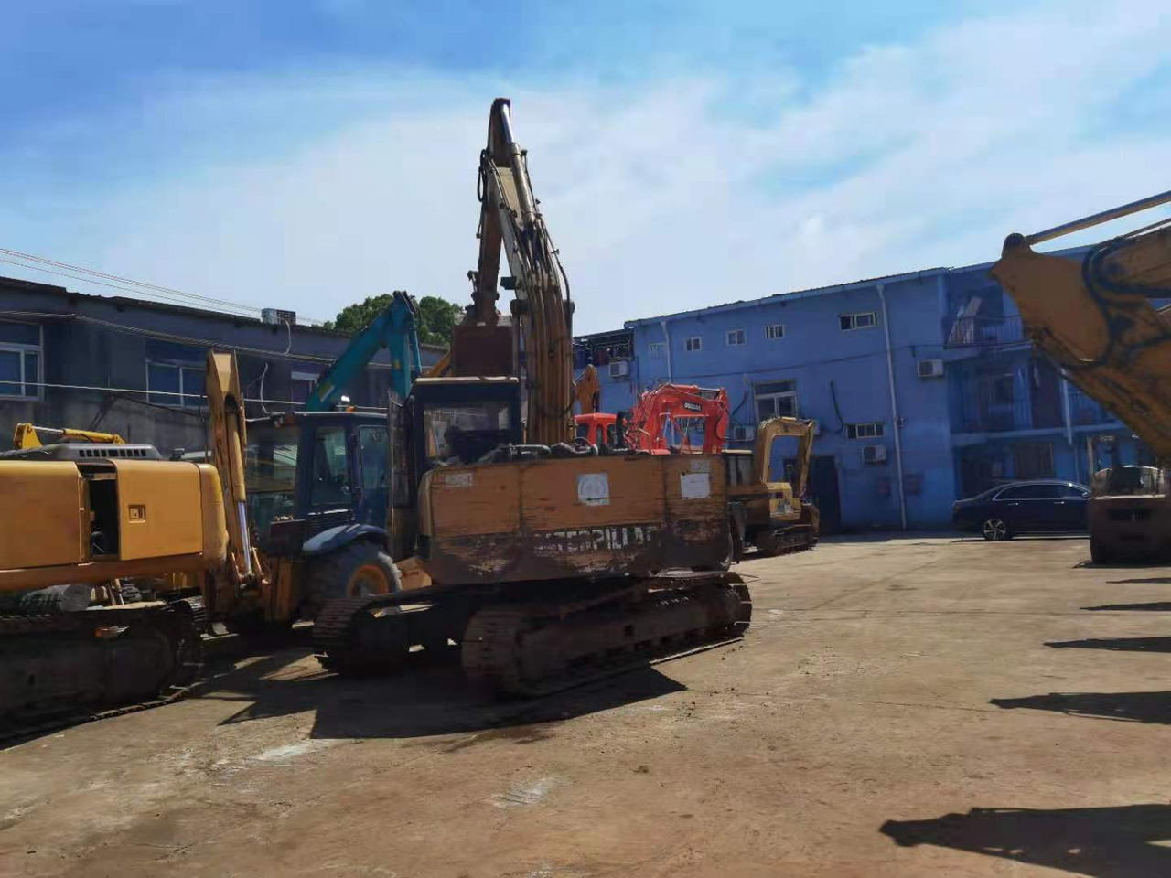 CATERPILLAR E120B - Екскаватор: фото 4 CATERPILLAR E120B - Екскаватор: фото 4