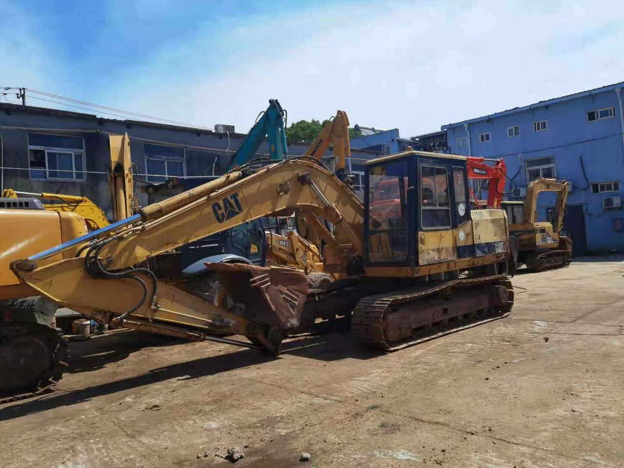 CATERPILLAR E120B - Екскаватор: фото 2 CATERPILLAR E120B - Екскаватор: фото 2