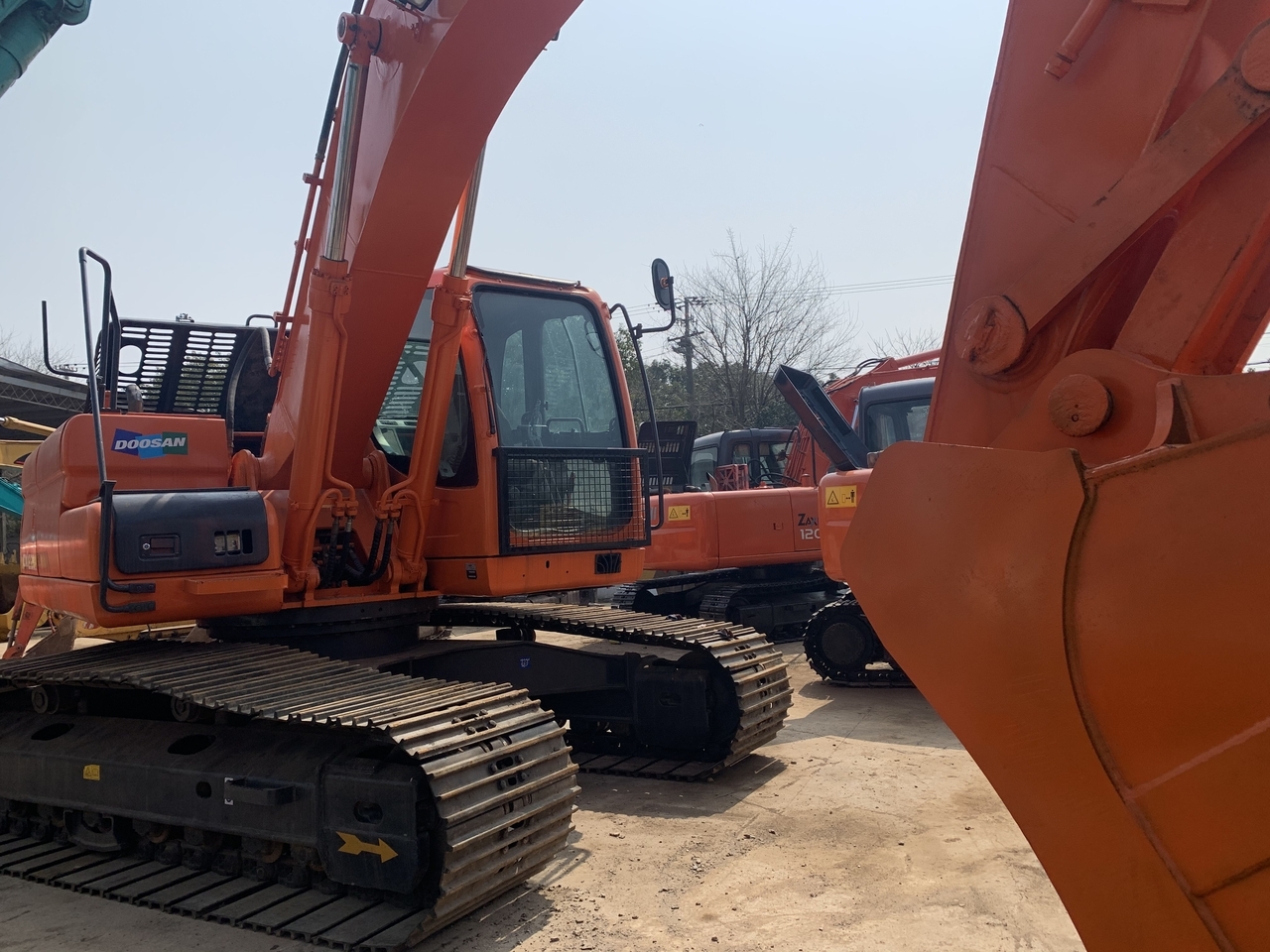 DOOSAN DX225LC-excavator - Гусеничний екскаватор: фото 2 DOOSAN DX225LC-excavator - Гусеничний екскаватор: фото 2
