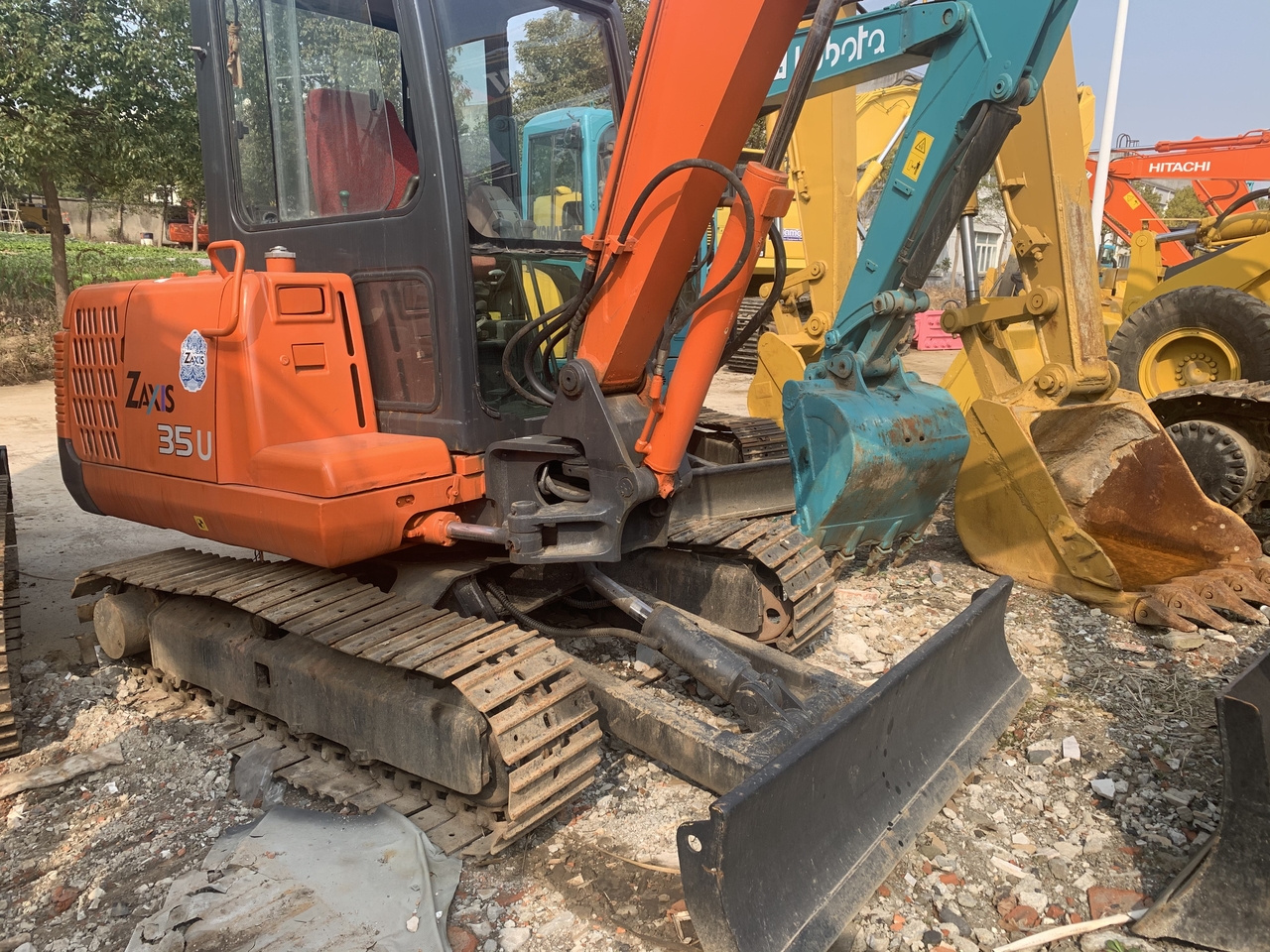 HITACHI ZX35U-mini excavator - Міні-екскаватор: фото 4 HITACHI ZX35U-mini excavator - Міні-екскаватор: фото 4