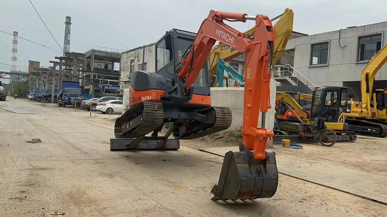 HITACHI ZX50U-2 - Міні-екскаватор: фото 1 HITACHI ZX50U-2 - Міні-екскаватор: фото 1