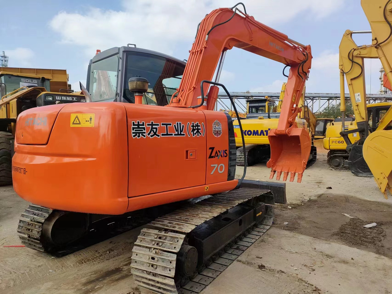 HITACHI ZX70 - Гусеничний екскаватор: фото 2 HITACHI ZX70 - Гусеничний екскаватор: фото 2