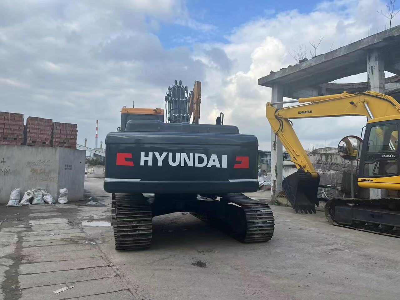 HYUNDAI 225LC-9T - Гусеничний екскаватор: фото 4 HYUNDAI 225LC-9T - Гусеничний екскаватор: фото 4
