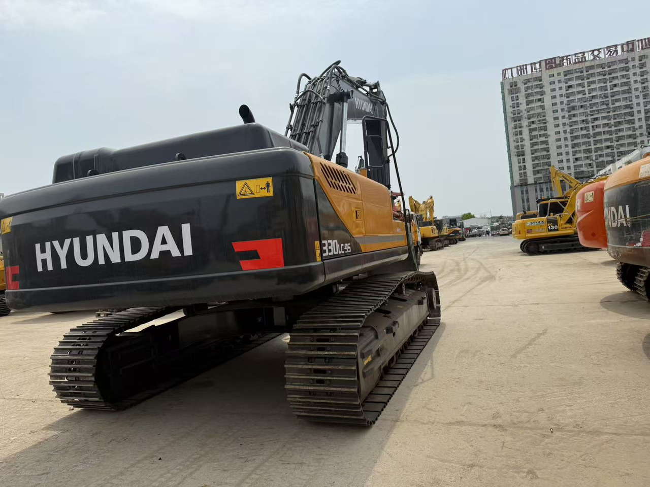 Hyundai R330LC-9S - Гусеничний екскаватор: фото 4 Hyundai R330LC-9S - Гусеничний екскаватор: фото 4