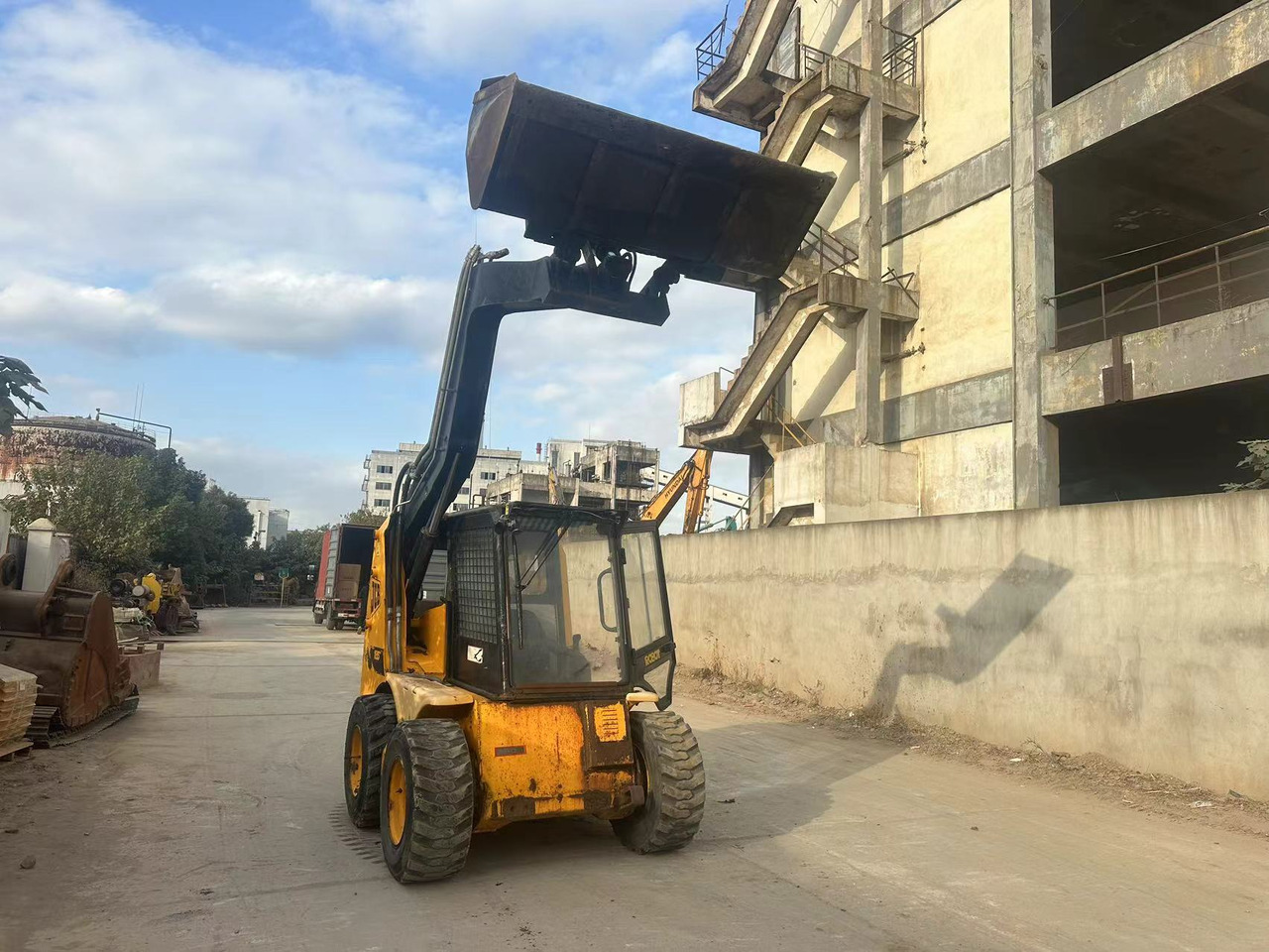 JCB 185 - Міні-навантажувач: фото 2 JCB 185 - Міні-навантажувач: фото 2