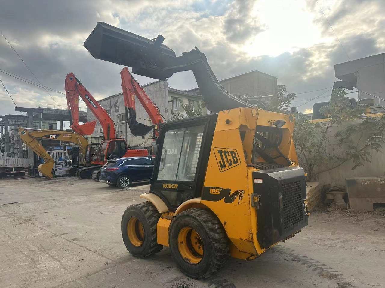 JCB 185 - Міні-навантажувач: фото 2 JCB 185 - Міні-навантажувач: фото 2