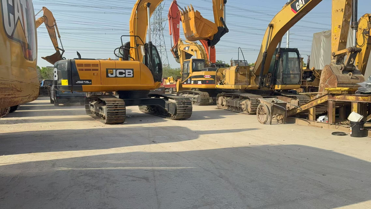 JCB JS215LC - Гусеничний екскаватор: фото 1 JCB JS215LC - Гусеничний екскаватор: фото 1