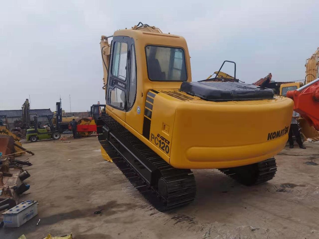 KOMATSU PC120-6 - Гусеничний екскаватор: фото 4 KOMATSU PC120-6 - Гусеничний екскаватор: фото 4