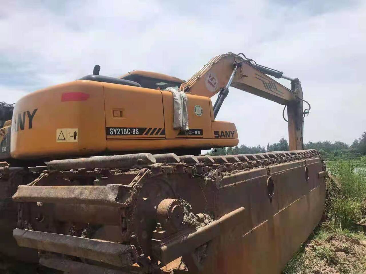 SANY 215C - Понтонний екскаватор: фото 2 SANY 215C - Понтонний екскаватор: фото 2