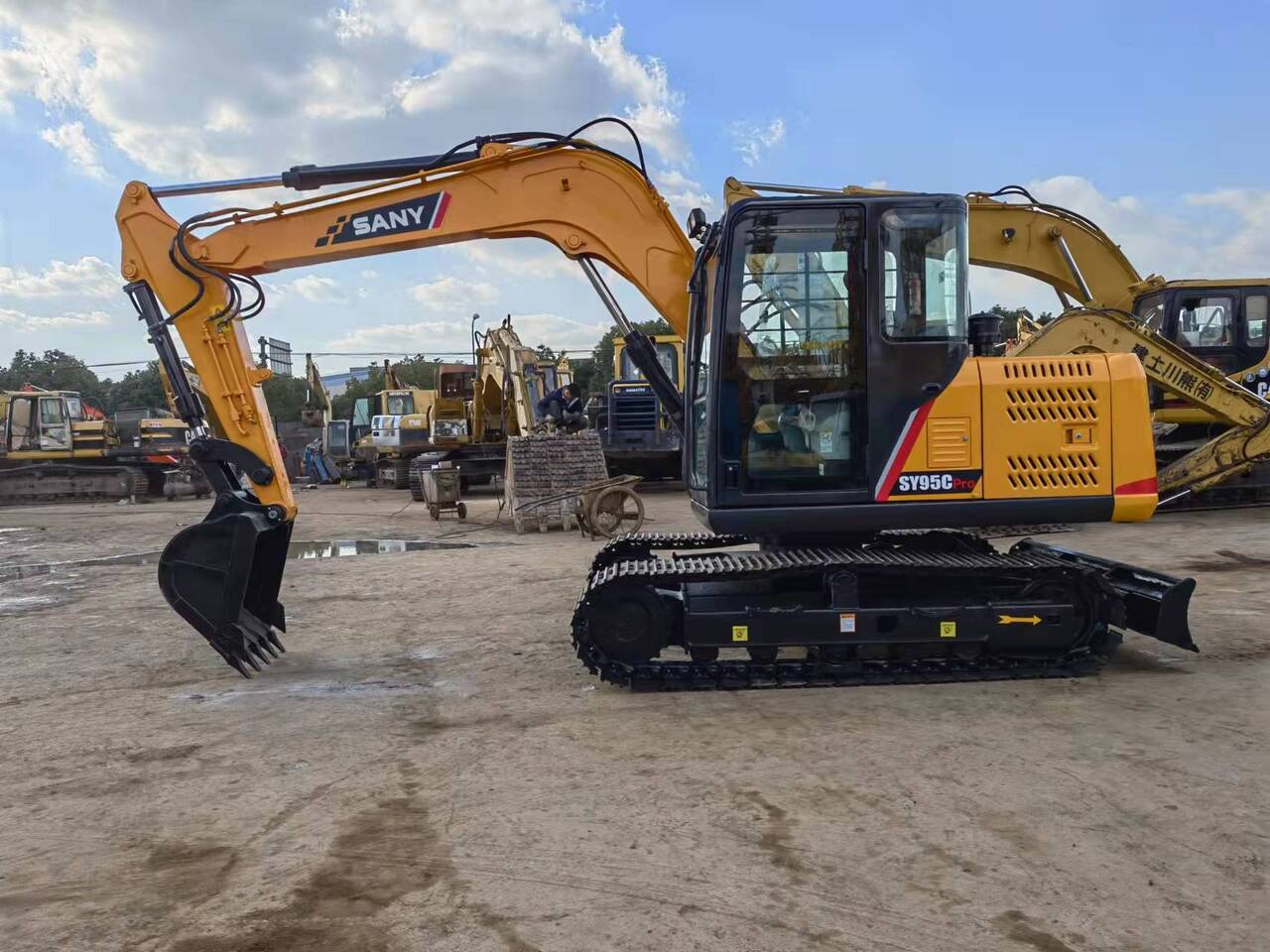 SANY SY95C - Міні-екскаватор: фото 2 SANY SY95C - Міні-екскаватор: фото 2