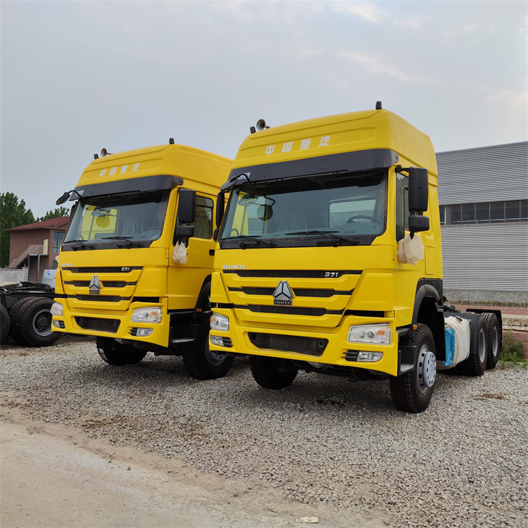 HOWO HOWO 6x4 371 tractor - Тягач: фото 1 HOWO HOWO 6x4 371 tractor - Тягач: фото 1