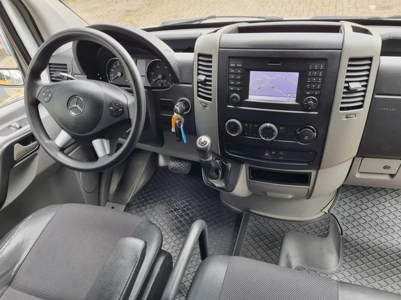 Interior photo 1: Суцільнометалевий фургон Mercedes-Benz Sprinter 314 CDI/ L2H2/ Aut./ Airco/ Camera/ Navi Interior photo 1: Суцільнометалевий фургон Mercedes-Benz Sprinter 314 CDI/ L2H2/ Aut./ Airco/ Camera/ Navi