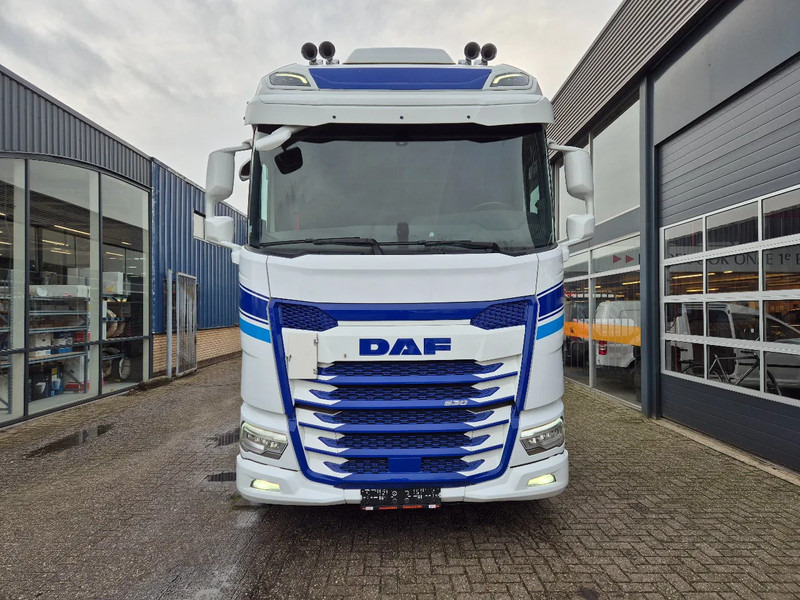 DAF XG 530/ (1) 2022/ Retarder/ LED/ Park Airco/ Navi/ Full option - Тягач: фото 4 DAF XG 530/ (1) 2022/ Retarder/ LED/ Park Airco/ Navi/ Full option - Тягач: фото 4