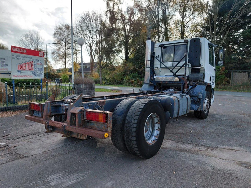 DAF 75.240 Manual Steel Suspension - Вантажівка шасі: фото 4 DAF 75.240 Manual Steel Suspension - Вантажівка шасі: фото 4