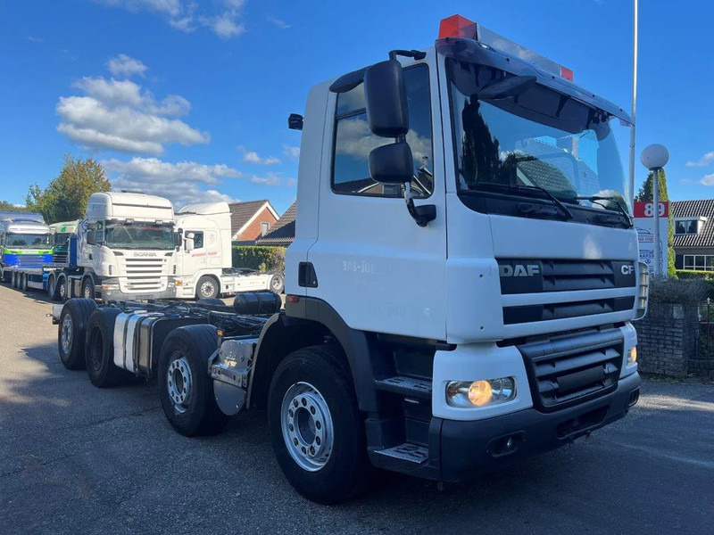 DAF 85.360 8X2 SINGLE CAB CHASSIS - Вантажівка шасі: фото 4 DAF 85.360 8X2 SINGLE CAB CHASSIS - Вантажівка шасі: фото 4