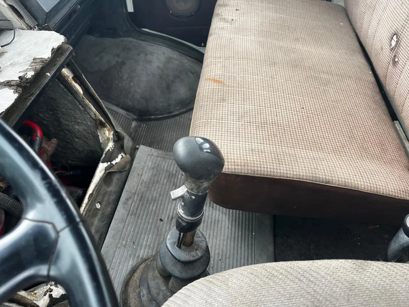 Самоскид вантажівка MAN 32.240 6x4 FULL STEEL SPRING KIPPER MANUAL GEARBOX: фото 12