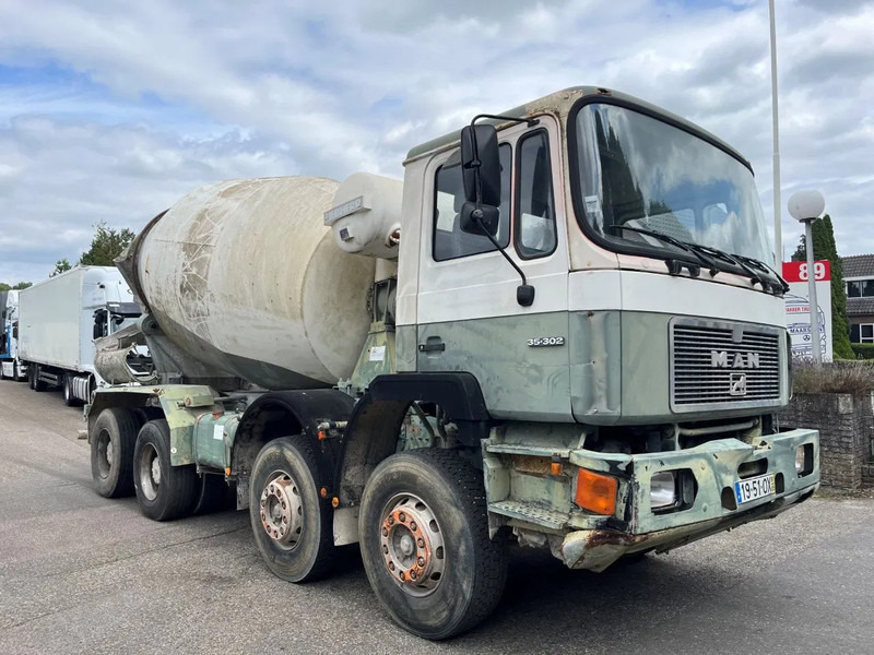 MAN 35.302 8x4 FULL STEEL SPRING MANUAL ZF GEARBOX !!! 6 CILINDER !!! - Автобетонозмішувач: фото 4 MAN 35.302 8x4 FULL STEEL SPRING MANUAL ZF GEARBOX !!! 6 CILINDER !!! - Автобетонозмішувач: фото 4