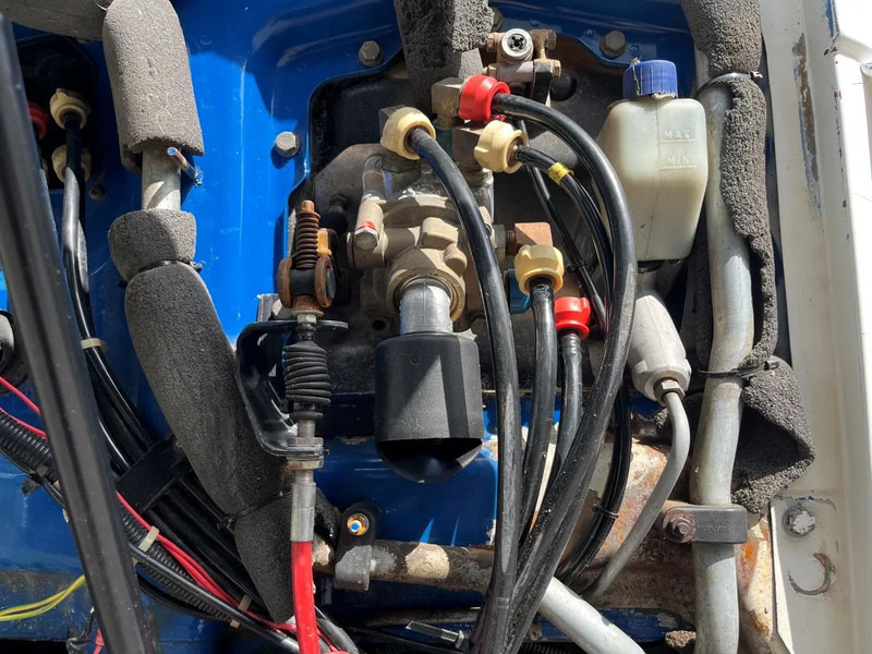 MAN 35.372 35 302 8X6 KIPPER MANUAL ZF GEARBOX FULL STEEL SPRING - Самоскид вантажівка: фото 3 MAN 35.372 35 302 8X6 KIPPER MANUAL ZF GEARBOX FULL STEEL SPRING - Самоскид вантажівка: фото 3