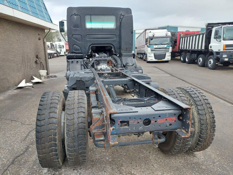Renault Kerax 270 DCI FULL STEEL SPRING BIG AXLE - Вантажівка шасі: фото 4 Renault Kerax 270 DCI FULL STEEL SPRING BIG AXLE - Вантажівка шасі: фото 4