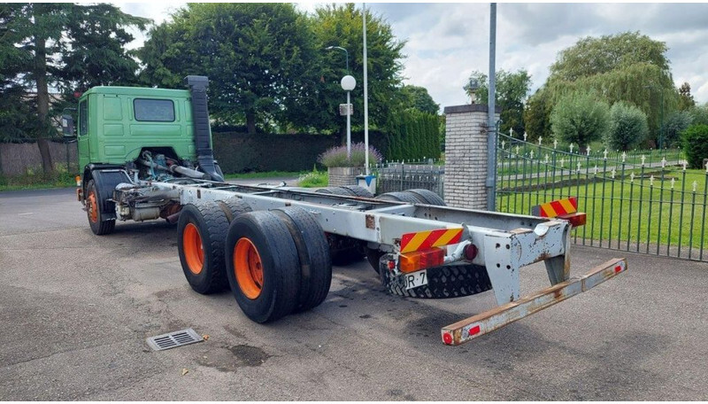 Scania P92 6x2 FULL STEEL MANUAL GEARBOX - Вантажівка шасі: фото 4 Scania P92 6x2 FULL STEEL MANUAL GEARBOX - Вантажівка шасі: фото 4
