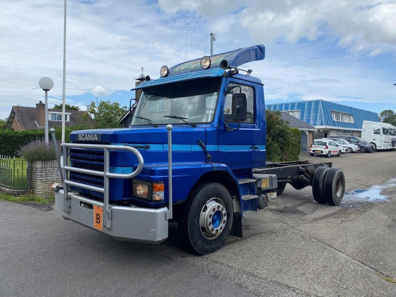 Scania T82 T 82 4x2 CHASSIS FULL STEEL SUSPENSION - Вантажівка шасі: фото 1 Scania T82 T 82 4x2 CHASSIS FULL STEEL SUSPENSION - Вантажівка шасі: фото 1