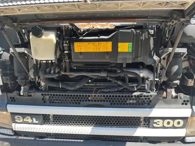 Scania P94-300 94 MANUAL GEARBOX AIRCO RETARDER 10-2004 - Тягач: фото 3 Scania P94-300 94 MANUAL GEARBOX AIRCO RETARDER 10-2004 - Тягач: фото 3