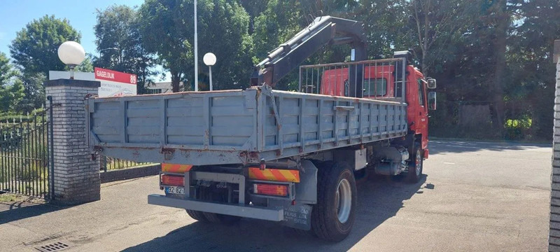 Самоскид вантажівка, Вантажівка з маніпулятором Volvo FL 10.320 4x2 Kipper Crane Steel Suspension: фото 12