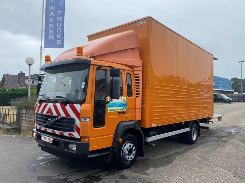 Volvo FL 614 FL 180 - Вантажівка з закритим кузовом: фото 1 Volvo FL 614 FL 180 - Вантажівка з закритим кузовом: фото 1