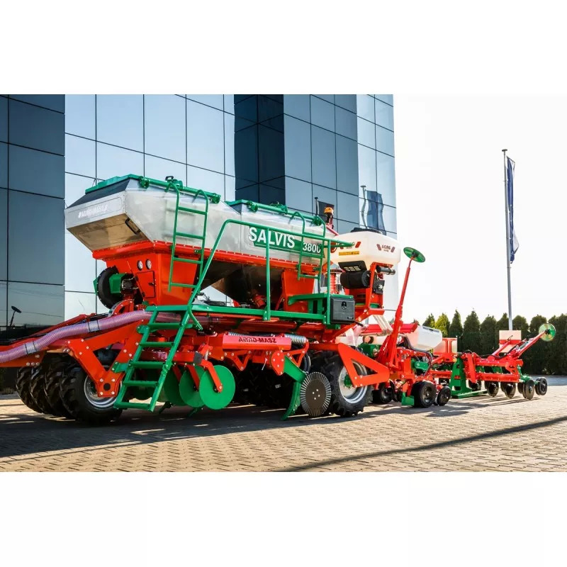 AGRO-MASZ Siewnik pneumatyczny do uprawy pasowej SLAVIS - Сівалка: фото 1 AGRO-MASZ Siewnik pneumatyczny do uprawy pasowej SLAVIS - Сівалка: фото 1