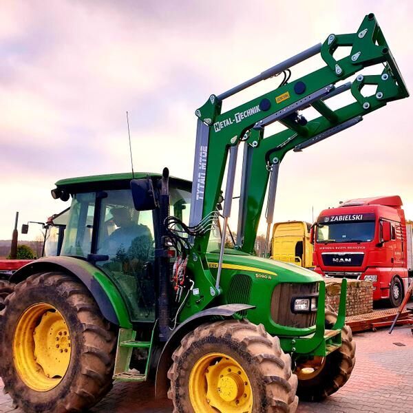 Metal-Technik Frontlader John Deere MT-03 / Ładowacz czołowy John Deere MT-03 - Фронтальний навантажувач для трактора в категорії Трактори: фото 3 Metal-Technik Frontlader John Deere MT-03 / Ładowacz czołowy John Deere MT-03 - Фронтальний навантажувач для трактора в категорії Трактори: фото 3