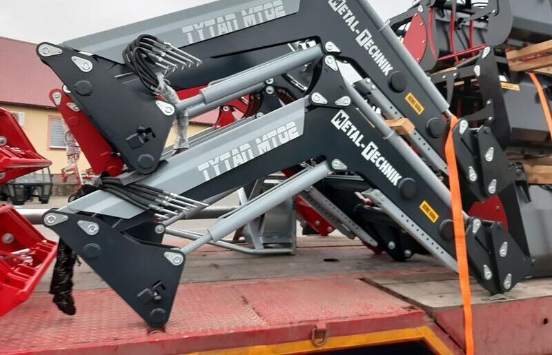 Metal-Technik Frontlader für RENAULT CERES 85 / Ładowacz czołowy do RENAULT CE - Фронтальний навантажувач для трактора: фото 3 Metal-Technik Frontlader für RENAULT CERES 85 / Ładowacz czołowy do RENAULT CE - Фронтальний навантажувач для трактора: фото 3