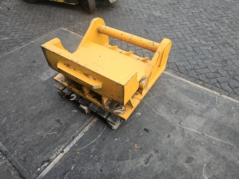 Lehnhof ms40 liebherr r974 adaptor plate lehnhof sw40 ms40 - Зчіпний пристрій в категорії Будівельна техніка: фото 3 Lehnhof ms40 liebherr r974 adaptor plate lehnhof sw40 ms40 - Зчіпний пристрій в категорії Будівельна техніка: фото 3