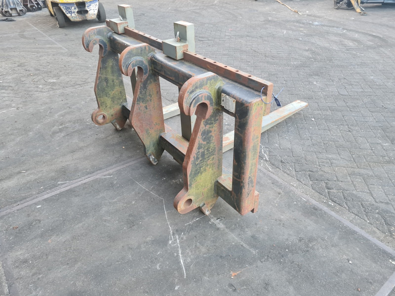 Vorkenbord volvo pallet tines volvo l - Вила в категорії Будівельна техніка: фото 4 Vorkenbord volvo pallet tines volvo l - Вила в категорії Будівельна техніка: фото 4