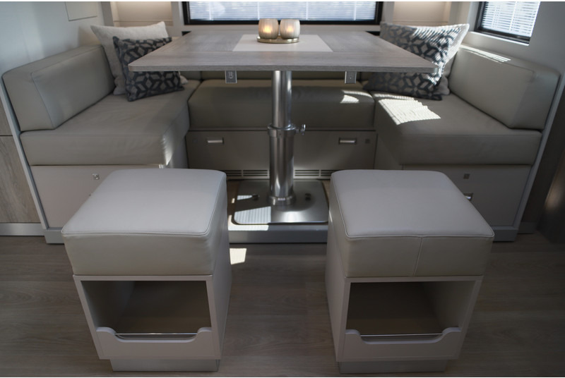 Mercedes-Benz ACTROS 2651 6X2 STX CAMPER POP-OUT MOTORHOME - Будинок на колесах: фото 5 Mercedes-Benz ACTROS 2651 6X2 STX CAMPER POP-OUT MOTORHOME - Будинок на колесах: фото 5