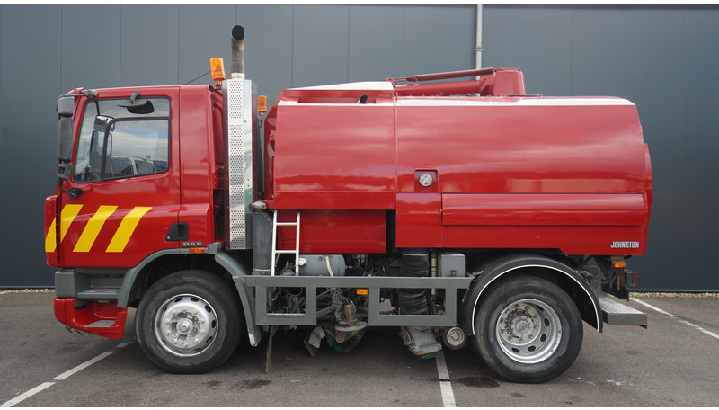 DAF 65.180 ATI STREET SWEPER RH DRIVE MANUAL GARBOX 96.000KM - Підмітально-прибиральна машина: фото 1 DAF 65.180 ATI STREET SWEPER RH DRIVE MANUAL GARBOX 96.000KM - Підмітально-прибиральна машина: фото 1