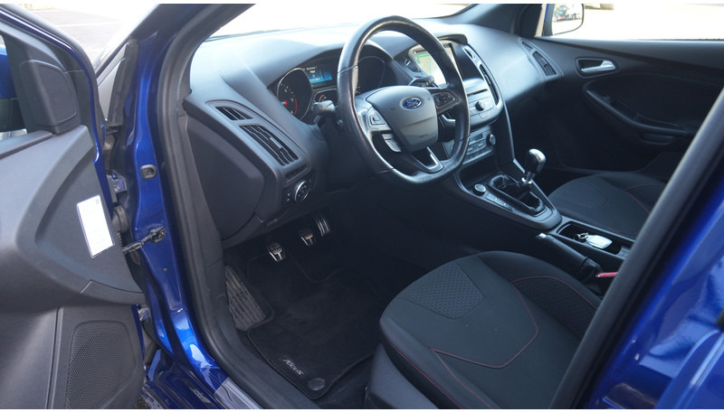 Ford Focus WAGON 1.5TDCI ST-Line - Мікроавтобус, Пасажирський фургон: фото 5 Ford Focus WAGON 1.5TDCI ST-Line - Мікроавтобус, Пасажирський фургон: фото 5