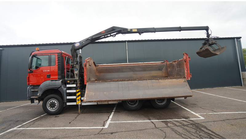 MAN TGS 28.400 6X6 2 SIDE TIPPER WITH HMF 1643 CRANE 376.400KM - Вантажівка з маніпулятором: фото 2 MAN TGS 28.400 6X6 2 SIDE TIPPER WITH HMF 1643 CRANE 376.400KM - Вантажівка з маніпулятором: фото 2