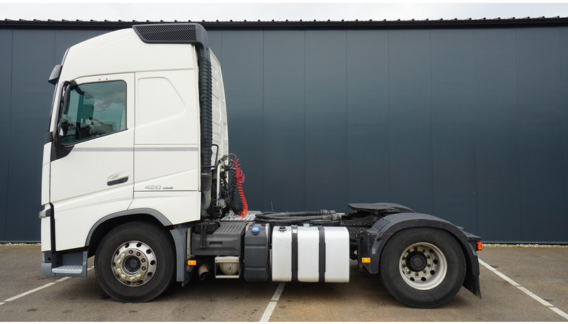 Volvo FH 420 ADR GLOBETROTTER EURO 6 769.000KM COMPRESSOR - Тягач: фото 1 Volvo FH 420 ADR GLOBETROTTER EURO 6 769.000KM COMPRESSOR - Тягач: фото 1