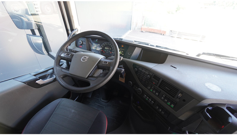 Volvo FH 420 ADR GLOBETROTTER EURO 6 864.000KM - Тягач: фото 5 Volvo FH 420 ADR GLOBETROTTER EURO 6 864.000KM - Тягач: фото 5