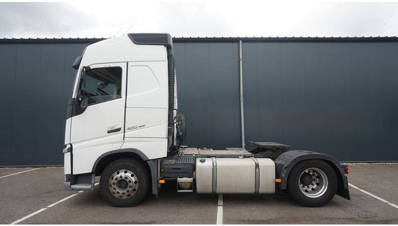 Volvo FH 420 GLOBETROTTER EURO 6 - Тягач: фото 1 Volvo FH 420 GLOBETROTTER EURO 6 - Тягач: фото 1